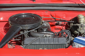 Opel Rekord 1900 Caravan (1977) – Kleiner Kühler und grosser Luftfilter (1977)