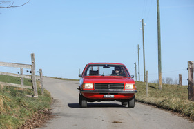 Opel Rekord 1900 Caravan (1977) – stark gewölbte Karosserieflanken