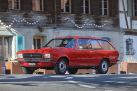 Opel Rekord 1900 D Caravan (1977) - angeboten an der Versteigerung der Oldtimer Galerie Toffen am 25. März 2023 Opel Rekord 1900 D Caravan (1977) - angeboten an der Versteigerung der Oldtimer Galerie Toffen am 25. März 2023