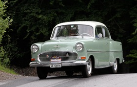 OiO 2011 - über hundert Jahre Automobilgeschichte in Obwalden versammelt