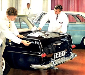Opel Rekord (1960) - liebevolle Beschäftigung mit dem Heck - Prospektillustration
