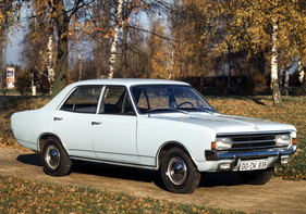 Opel Rekord (1967) - als weisse Limousine