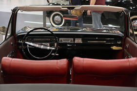 Opel Rekord Cabriolet (1964) - das Interieur des bei der Firma Deutsch umgebauten Cabriolets sieht weitgehend serienmässig aus (Techno Classica 2013)