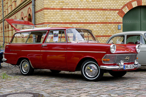 Opel Rekord Caravan (1962) – So gepflegt er auch hier dasteht: Luxuskombis waren noch nicht erfunden in Deutschland – Oldtimer Open Air 2024