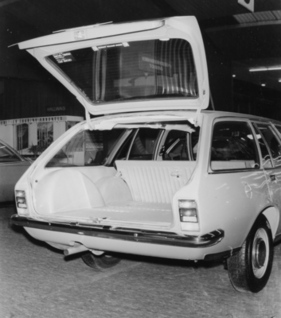 Opel Rekord Caravan 5-türig (1973) – am Genfer Automobilsalon