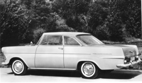 Opel Rekord Coupé (1961) - die Gestaltung des Dachbereichs nahm beträchtlich Platz vom Innenraum weg