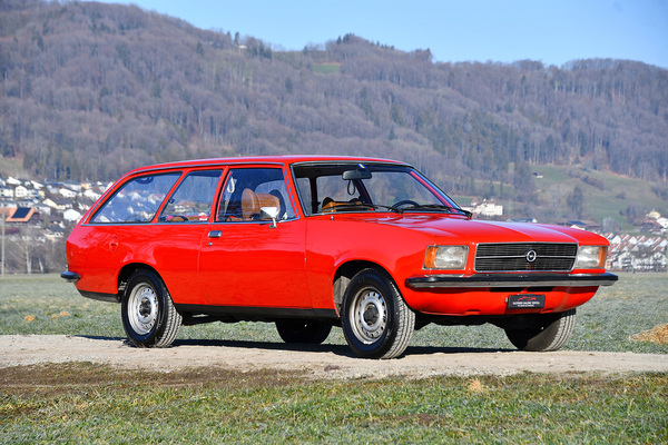 Bild: Opel Rekord D 1900 Caravan (1977) - als Lot 146 angeboten an der Frühlingsversteigerung der Oldtimer Galerie Toffen am 25. März 2023