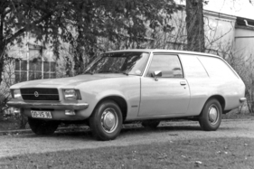 Opel Rekord Lieferwagen (1973) – für Gewerbetreibende ohne Familie gab's den Caravan ohne hintere Seitenfenster und Rückbank