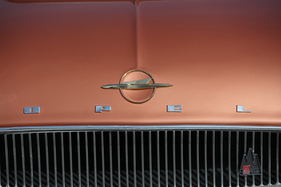 Opel Rekord P1 "Ascona" (1959) - Opel-Schriftzug und das Luftschiff-Zeichen