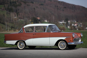 Opel Rekord P1 "Ascona" (1959) - deutlich gestrecke Karosserie im Vergleich zum Vorgänger