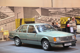 Opel Senator A (1981) - vorgestellt auf der IAA 1977, 69'321 Exemplare wurden bis 1982 gebaut (Techno Classica 2017)
