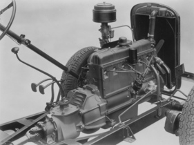 Opel Super 6 (1937) - im Blick der neue 55 PS starke Sechszylinder mit hängenden Ventilen