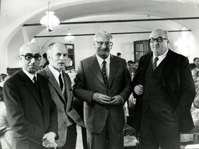 Orazio Satta Puliga, Giuseppe Busso, Giuseppe Luraghi (Generaldirektor Alfa Romeo), Carlo Chiti (Autodelta) (von links)