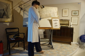 Originalinventar. Ein Zeichenbrett mit Skizzen für den Rometsch Lawrence