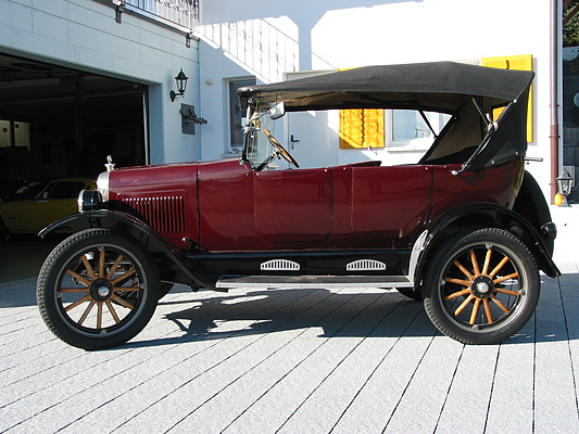 Overland Model 91 Tourer (1924) - angeboten als Lot 83 an der Versteigerung der Oldtimer Galerie Toffen vom 1. Dezember 2012