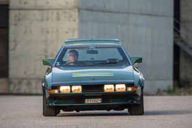 PMG Rapport Forté Estate (1983) - zur Freigabe der Frontscheinwerfer wird einfach die Abdeckung nach oben geschoben