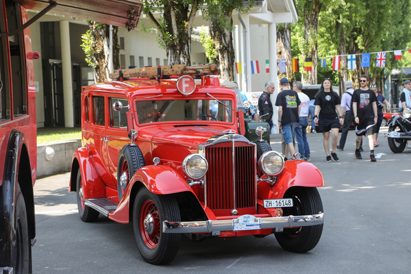 Image: Packard 1002 Eight (1933) - one of many fire engines - Oldtimer in Obwalden (O-iO) 2023