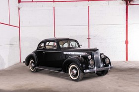 Packard 110 Business Coupé (1940) - als Lot 32 angeboten an der Artcurial "On the Road" Versteigerung am 9. Oktober 2016