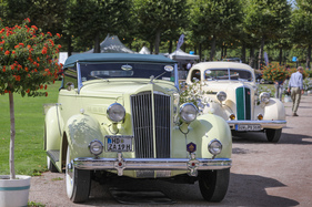 Packard 120 B Roadster (1936) - als Achtzylinder unterhalb der ebenfalls gebauten 12-Zylinder-Modelle angesiedelt - 18. ASC-Classic-Gala Schwetzingen 2022