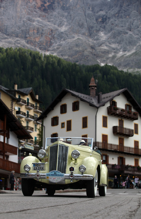 Packard 120 Convertible Coupé (1936) - ADAC Trentino Classic 2013 - Oldtimer-Wanderung um den Autostadt-Pokal