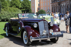 Packard 1407 Twelve Roadster (1936) - neben seinem kleineren Bruder - 21. Classic-Gala Schwetzingen 2025