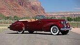 Packard 1703 Super Eight Darrin Convertible Victoria (1939) - als Lot 232 angeboten an der Broad Arrow Auctions Radius Monterey Versteigerung am 17./18. August 2023