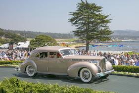 Packard 1807 Custom Super 8 Rollson Sports Sedan (1940) - First in Class C2-09 American Classic Closed - Pebble Beach Concours d'Elégance 2017