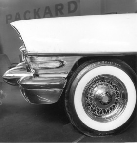 Packard  (1956) - kunstvolle Verkleidung der Scheinwerfer - Genfer Autosalon 1956