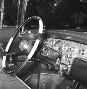 Packard  (1956) - mit Drucktasten für die Gangwahl beim Getriebeautomaten - Genfer Autosalon 1956