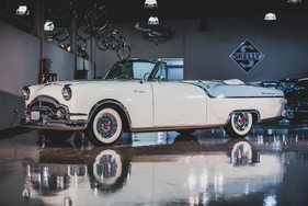 Packard Caribbean Convertible (1954) - als Lot 6073 an der RM-Versteigerung in Auburn (31.5.-1.6.2019)