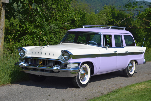 Packard Clipper Country Sedan Station Wagon (1957) - als Lot 20 an der Versteigerung der Oldtimer Galerie auf dem Dolder am 16. Juni 2018