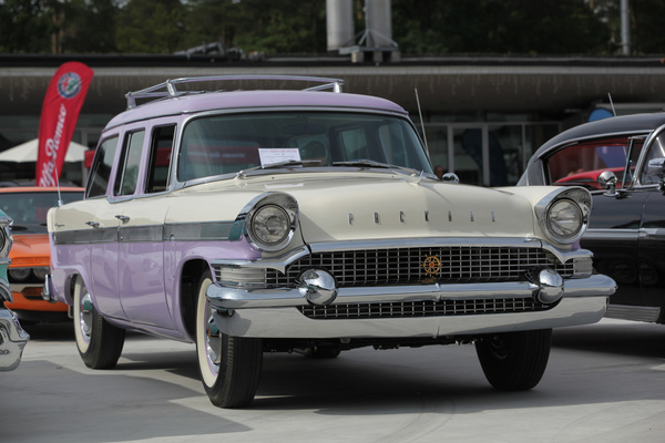 Packard Clipper Country Sedan Station Wagon (1957) - als Lot 20 an der Versteigerung der Oldtimer Galerie auf dem Dolder am 16. Juni 2018