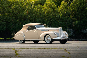 Packard Custom Super Eight One Eighty Convertible Victoria Darrin (1941) - als Lot 174 angeboten an der RM/Sotheby's Hershey Versteigerung vom 5./6. Oktober 2022