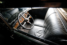 Packard Deluxe Eight All-Weather Town Car LeBaron (1930) - als Lot 144 an der RM Auction Motor City vom 26. Juli 2014