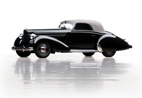 Packard Eight Cabriolet by Graber (1938) - als Lot 234 an der RM / Sotheby's Versteigerung der Andrews Collection am 2. Mai 2015