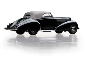 Packard Eight Cabriolet by Graber (1938) - als Lot 234 an der RM / Sotheby's Versteigerung der Andrews Collection am 2. Mai 2015