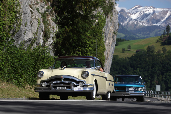 Image: Packard Mayfair (1953) - at Lake Alpnach - Classic cars in Obwalden (O-iO) 2019