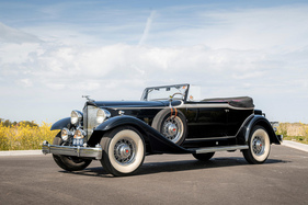 Packard Model 1004 Super Eight Convertible Victoria (1933) - als Lot 109 angeboten an der Bonhams Quail Versteigerung am 19. August 2022