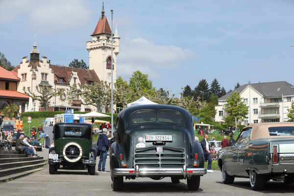 Image: Packard Model 120 (1939) - in front of the Albisgütli tower - Albisgütli Classics Cars & Bikes April 2025