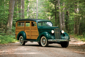 Packard Six Station Wagon by Baker-Raulang (1937) - als Lot 122 an der RM Auction Hershey vom 9./10. Oktober 2014