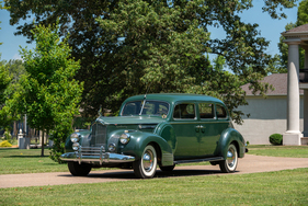 Packard Super Eight One-Sixty Seven-Passenger Touring Sedan (1941) - Lot 409 an der RM/Sotheby's Hershey Versteigerung vom 4./5. Oktober 2023