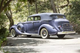 Packard Twelve Convertible Sedan (1937) - versteigert als Lot 253 durch RM Auction am 17. August 2013 in Monterey