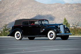 Packard Twelve Convertible Sedan (1938) - angeboten als Lot 56 an der RM-Versteigerung vom 16./17. Januar 2014 in Arizona