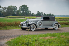 Packard Twelve Convertible Victoria (1933) - Lot 255 an der RM/Sotheby's Hershey Versteigerung vom 4./5. Oktober 2023