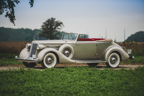 Packard Twelve Convertible Victoria (1936) - angeboten als Lot 403 an der RM/Sotheby's Versteigerung in Hershey am 11./12. Oktober 2018
