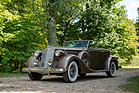 Packard Twelve Convertible Victoria (1937) - Lot 447 an der RM/Sotheby's Hershey Versteigerung vom 4./5. Oktober 2023