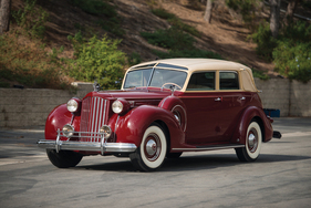 Packard Twelve Touring Cabriolet Brunn (1939) - als Lot 136 an der RM/Sotheby's Arizona Versteigerung am 18. Januar 2018