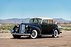 Packard Twelve Touring Cabriolet by Brunn (1938) - angeboten als Lot 379 an der RM/Sotheby's Versteigerung in Hershey am 10./11. Oktober 2019