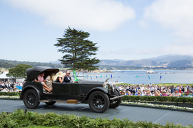 Packard Twin Six Brunn Cape Top Touring (1922) - Klassensieger am Concours d'Elégance Pebble Beach 2014