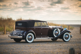 Packard Twin Six Individual Custom Convertible Sedan Dietrich (1932) - angeboten als Lot 409 an der RM/Sotheby's Versteigerung in Hershey am 11./12. Oktober 2018